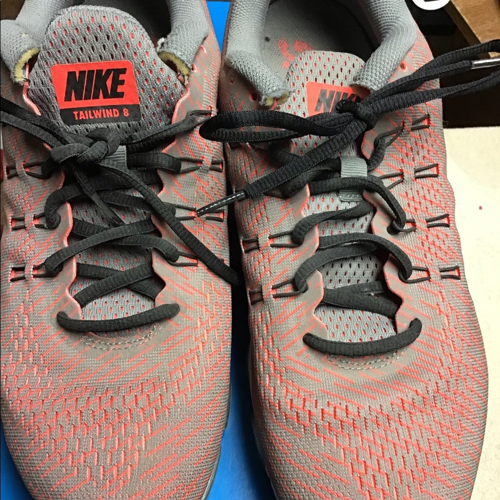 Nike - Picture 3 of 3